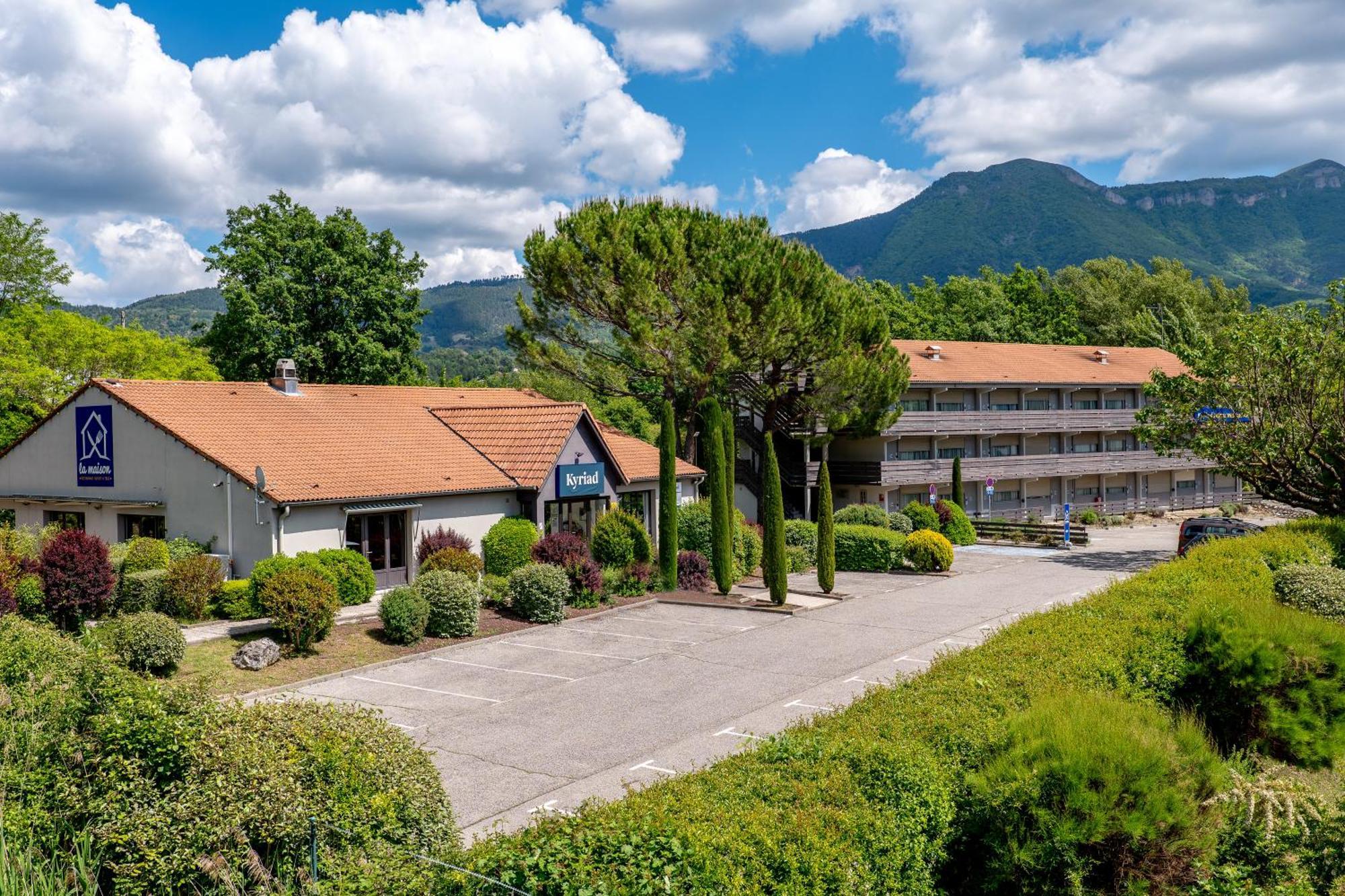 Kyriad Digne-Les-Bains Exterior photo